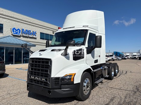 2027-mack-anthem-day-cab-daycab #321645