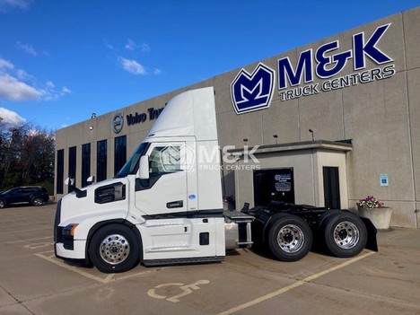 2026-mack-pioneer-mp13-daycab #321676