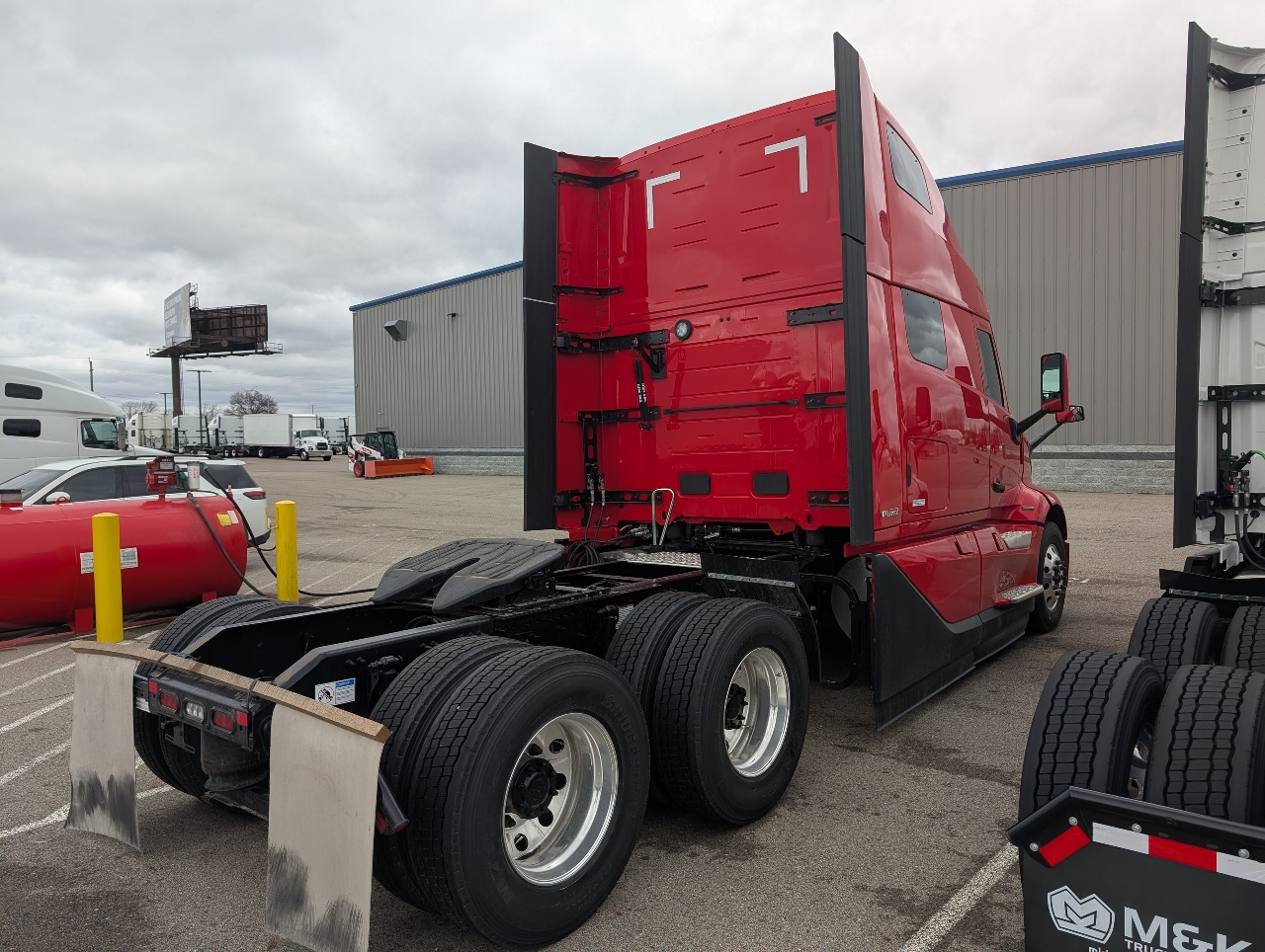 2026 Volvo - image 6