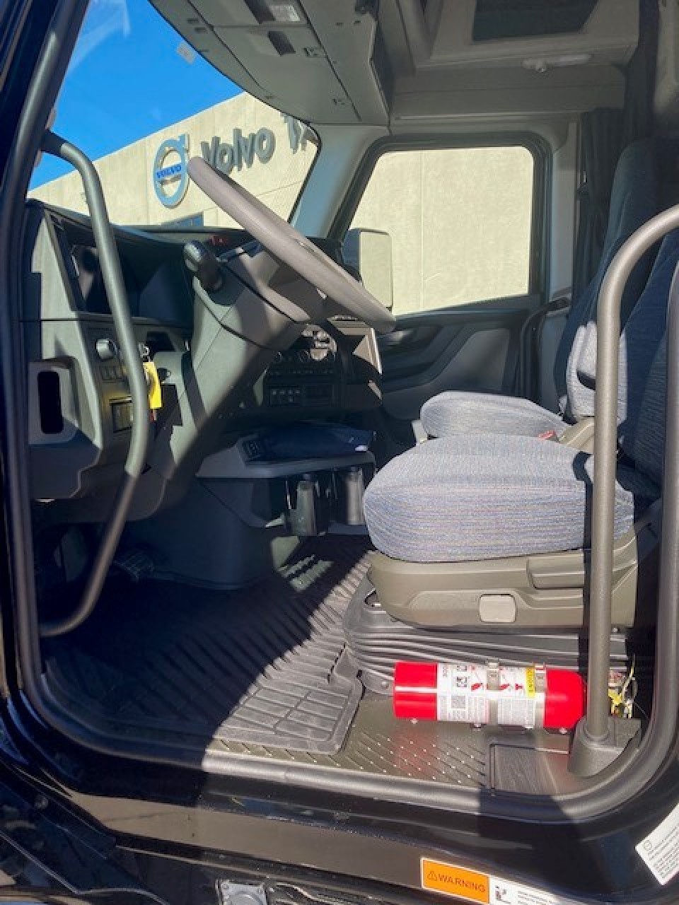 2026 Volvo - image 6