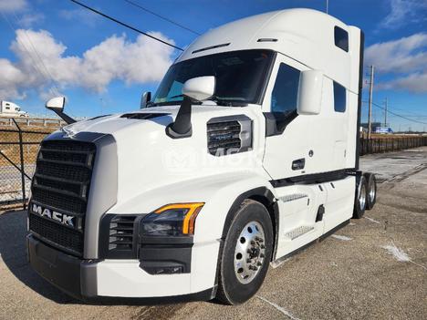 2026-mack-pioneer-64t-76-high-roo-sleeper #322012