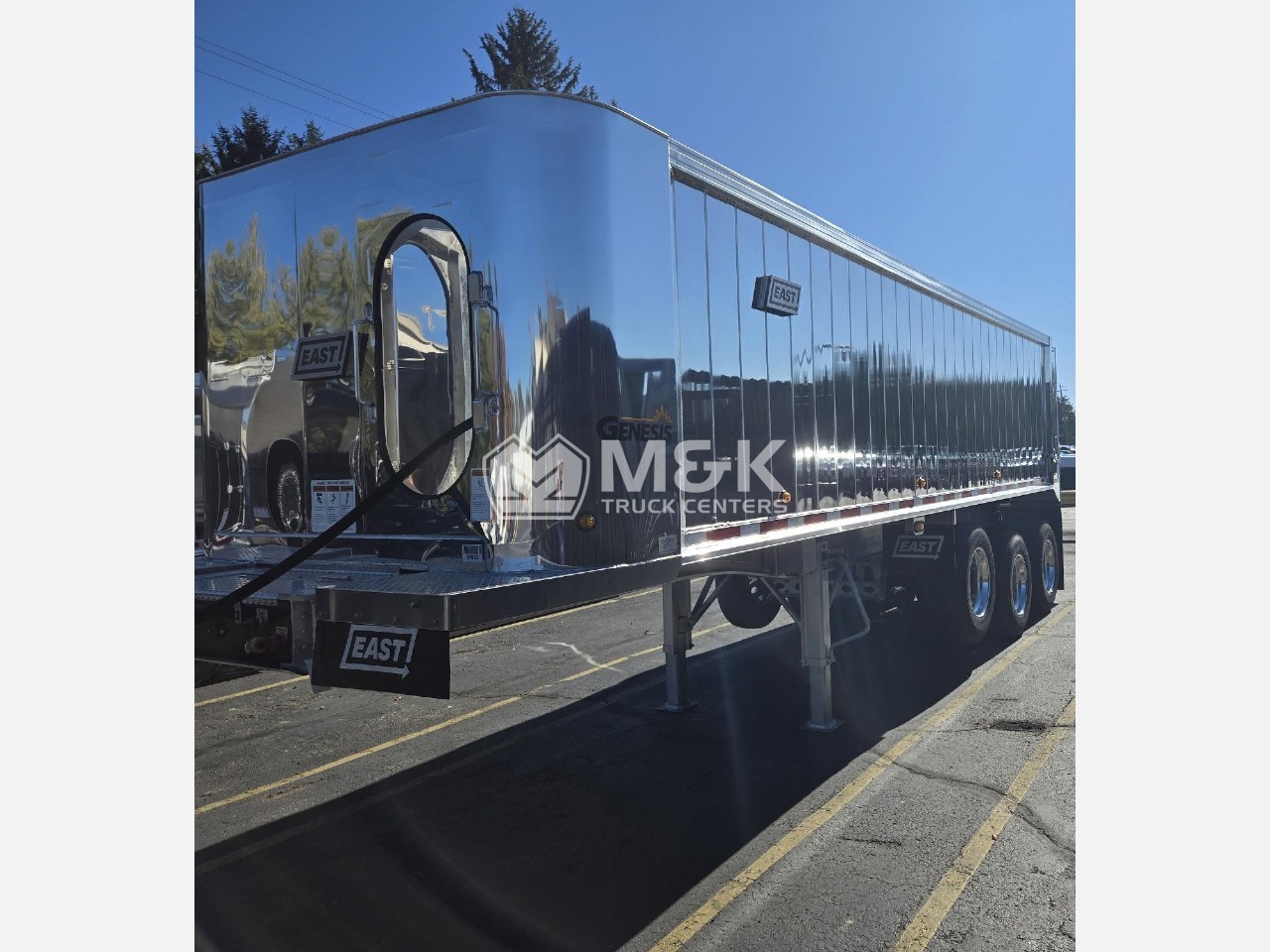 2026 EAST 28' TRIAXLE MATERIAL End Dump Trailer #1 2026 EAST 28' TRIAXLE MATERIAL End Dump Trailer #1