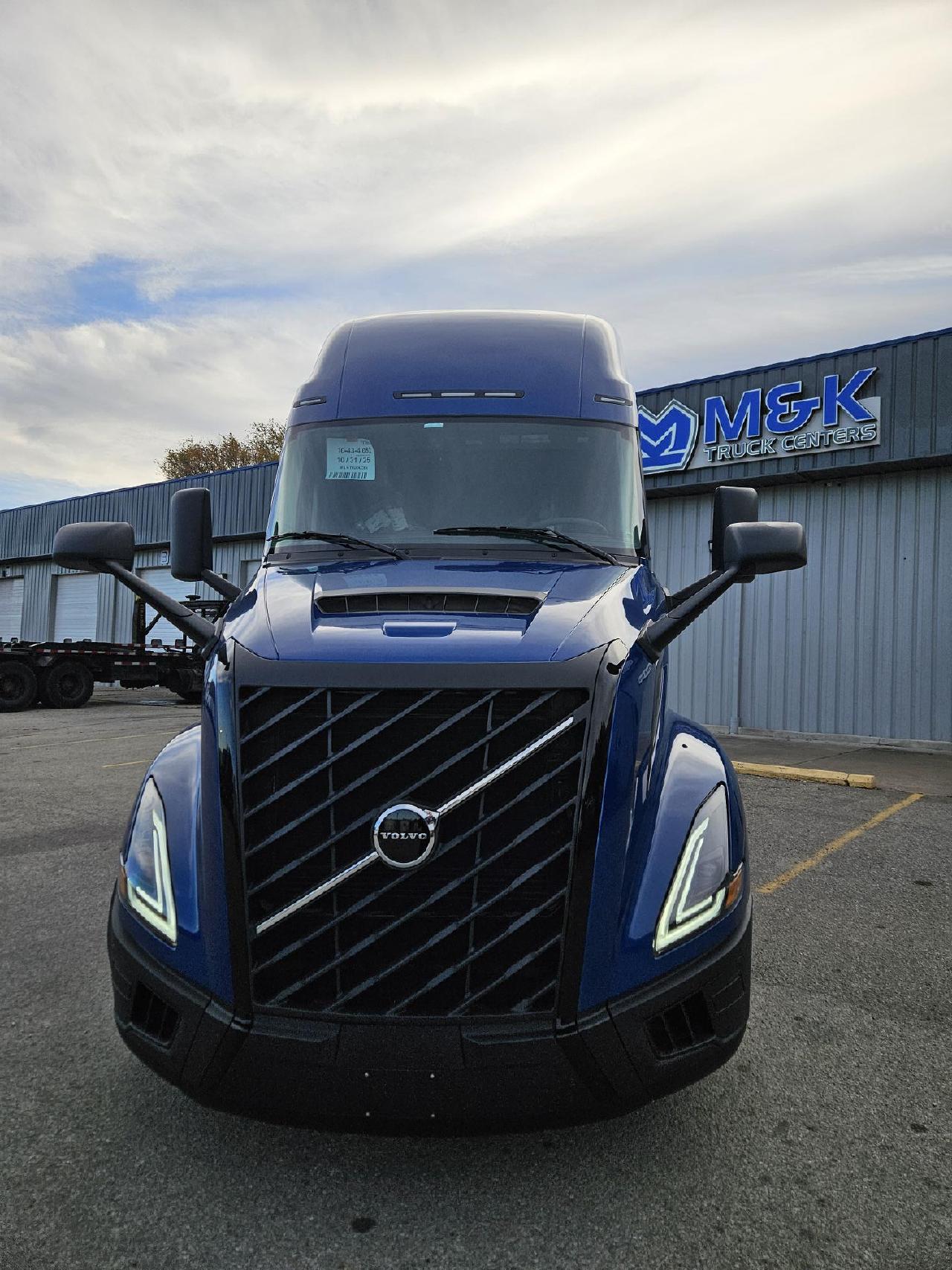 2026 Volvo - image 3