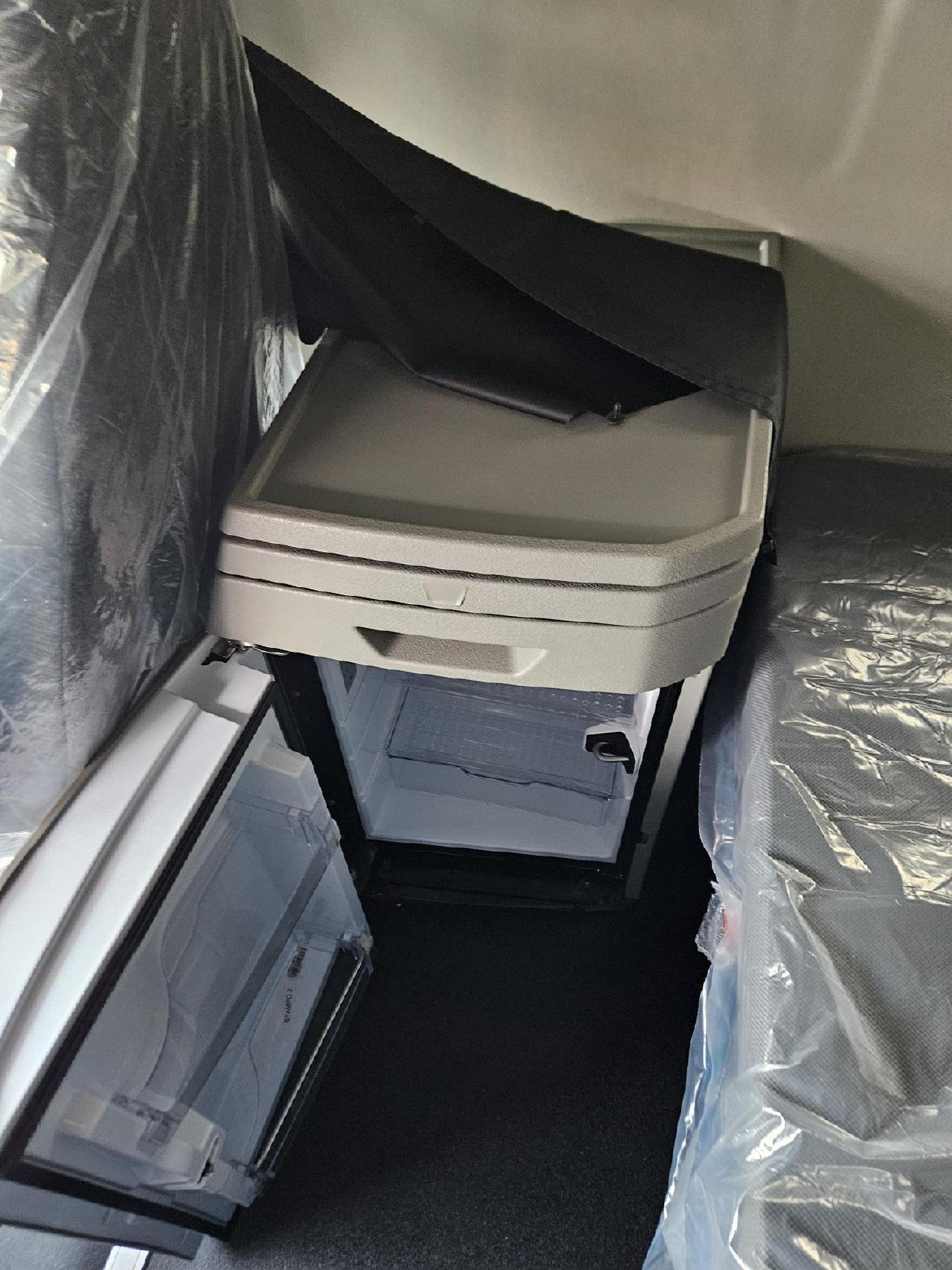 2026 Volvo - image 7