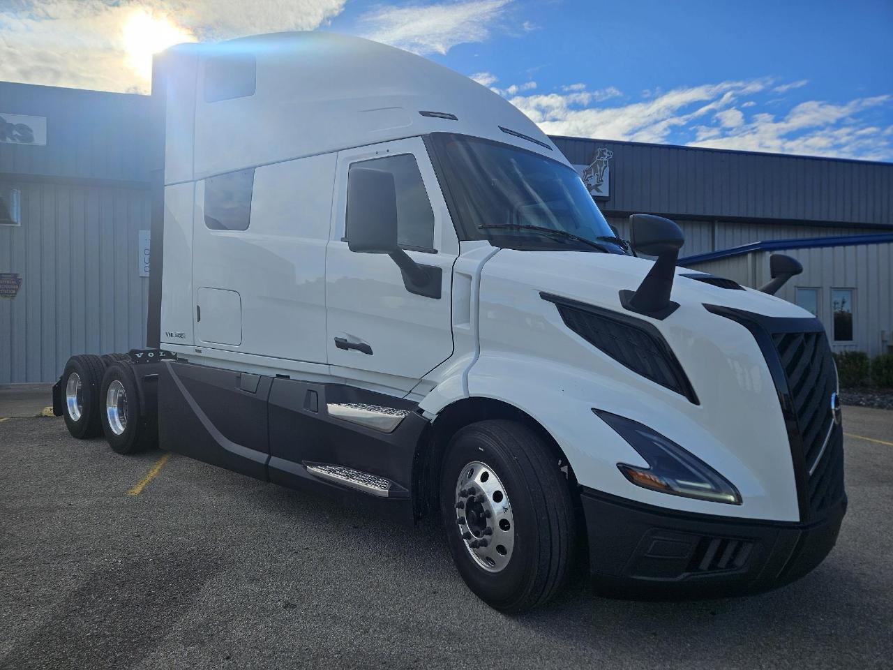 2026 Volvo - image 2