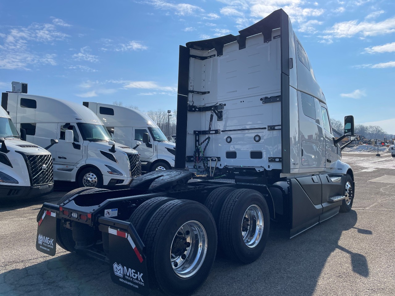 2026 Volvo - image 3