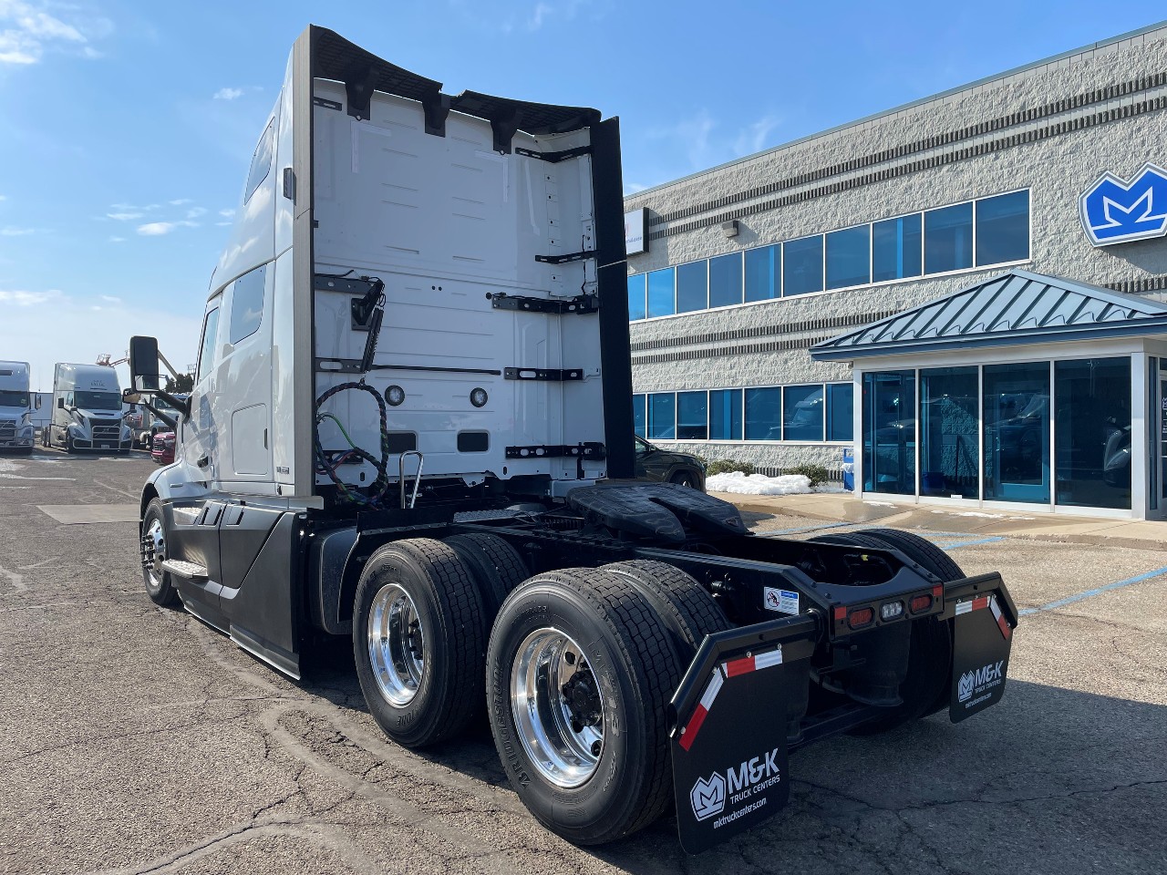 2026 Volvo - image 4