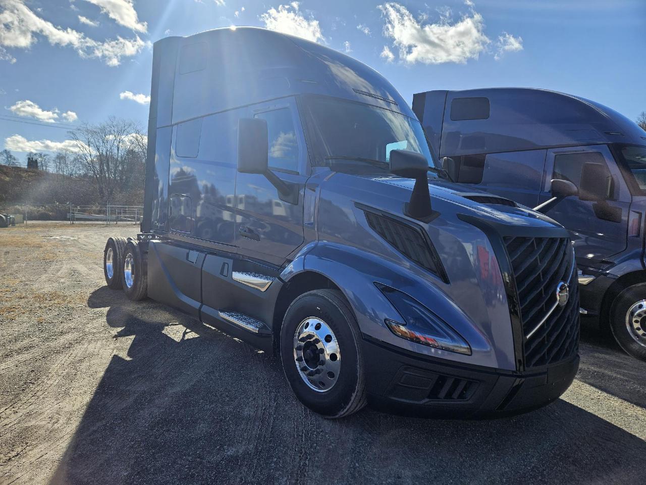 2026 Volvo - image 3