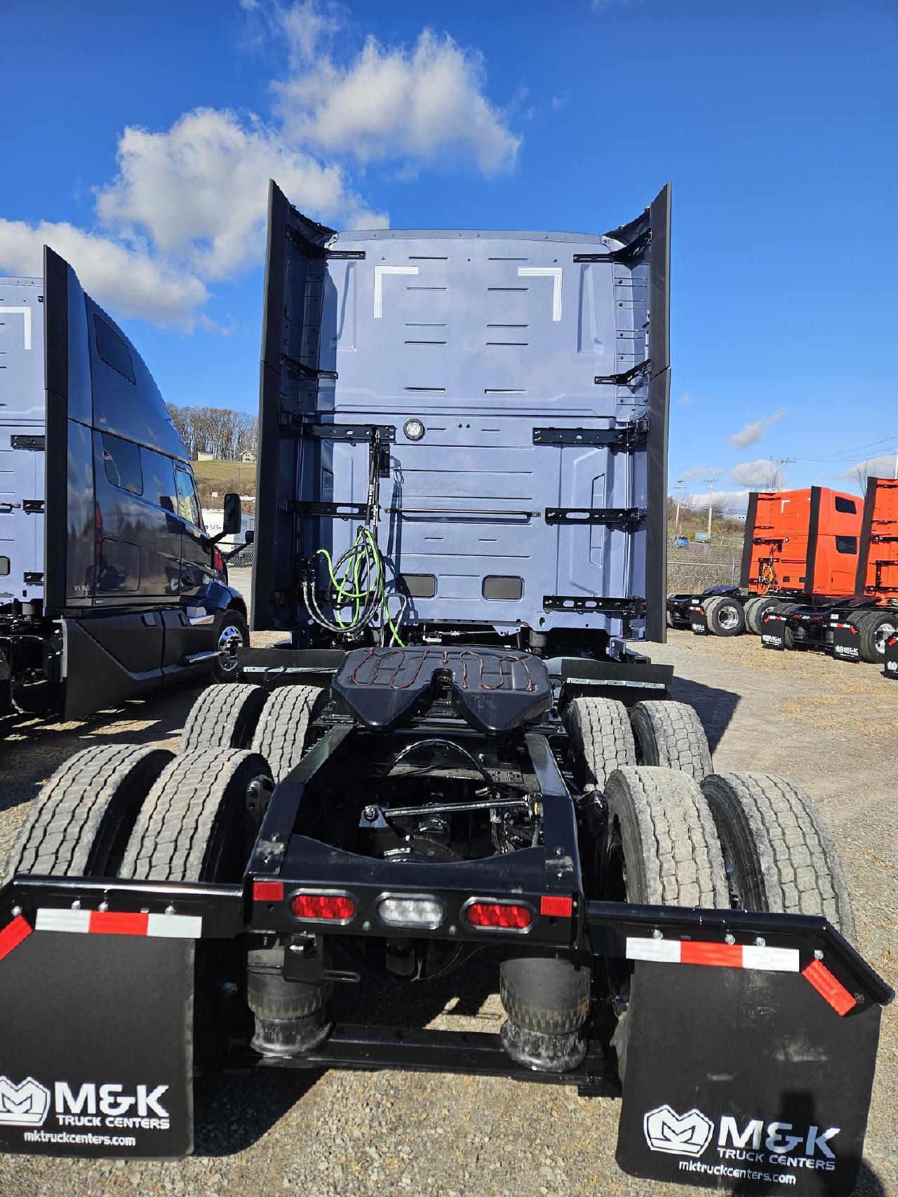 2026 Volvo - image 4