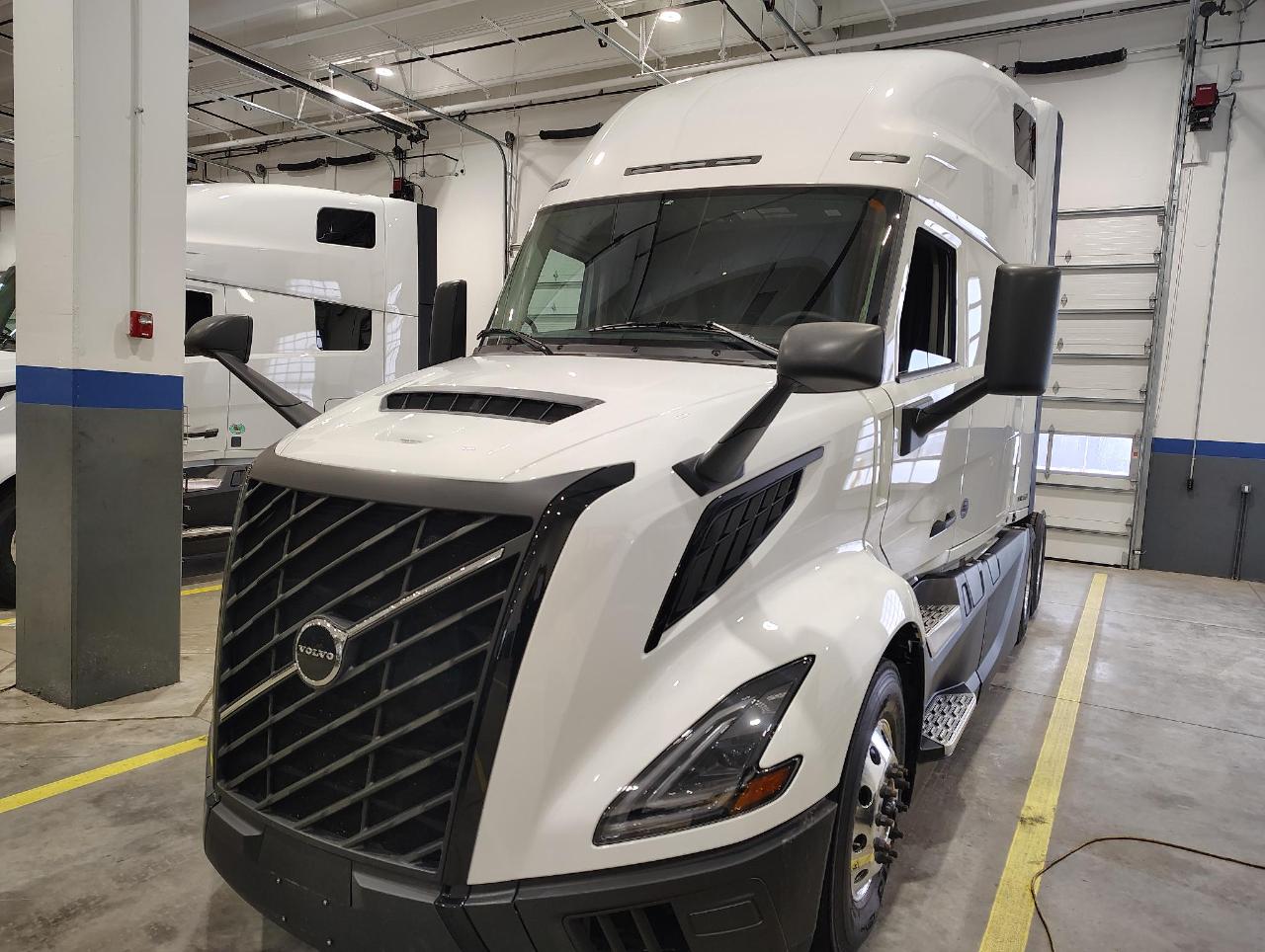 2026 Volvo - image 2