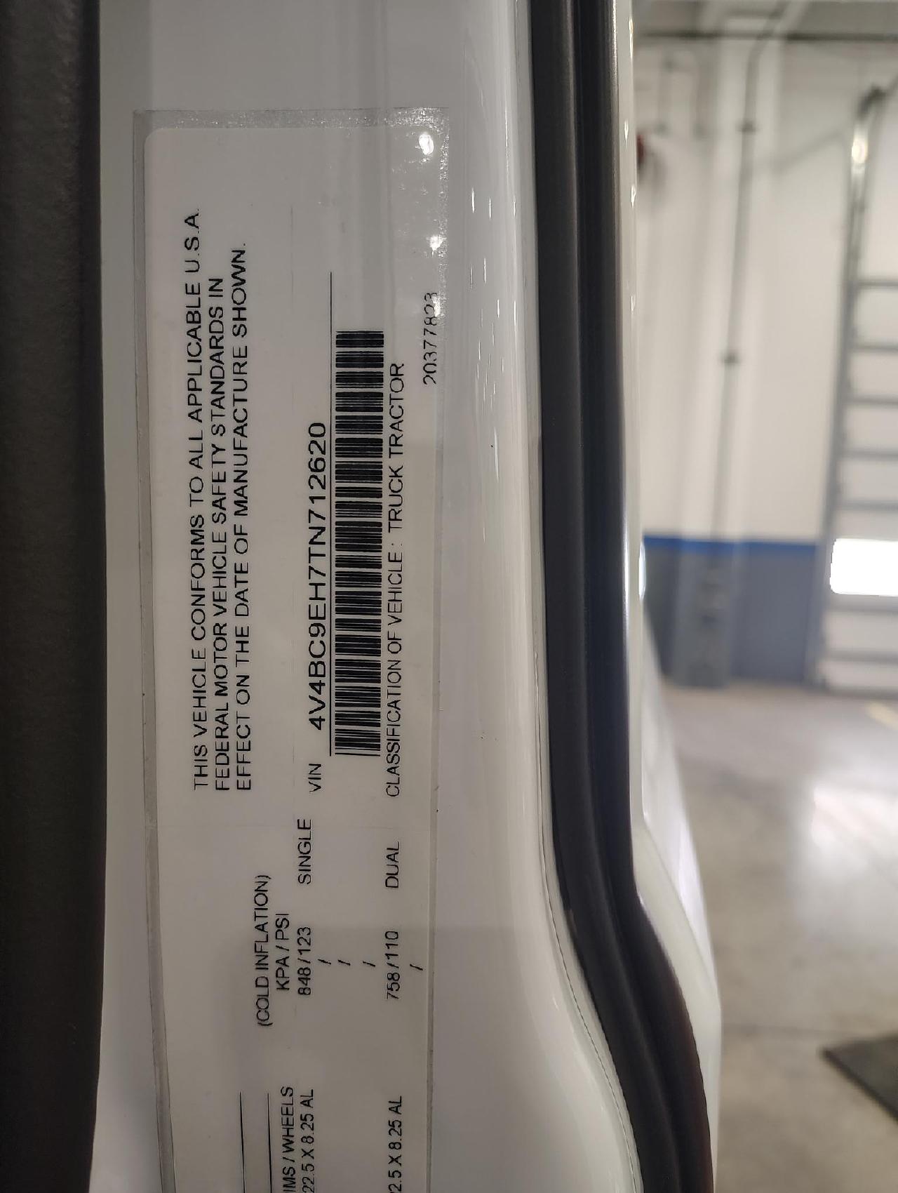 2026 Volvo - image 3