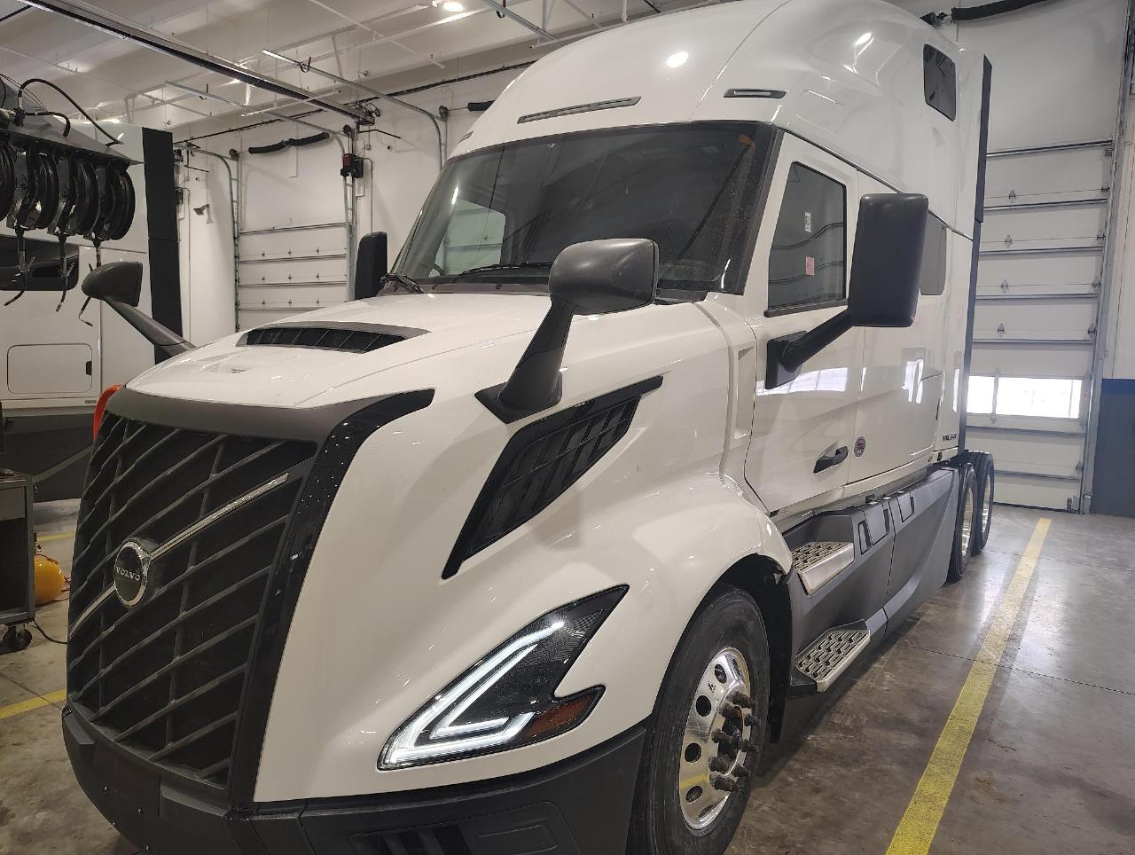 2026 Volvo - image 2