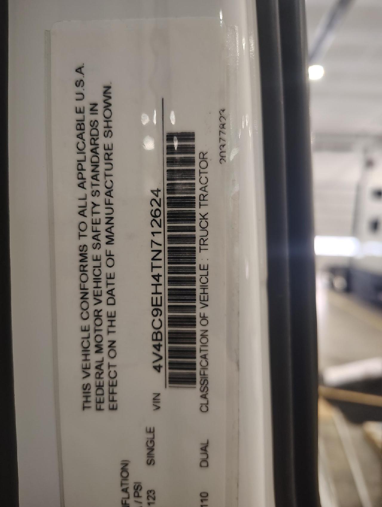 2026 Volvo - image 3