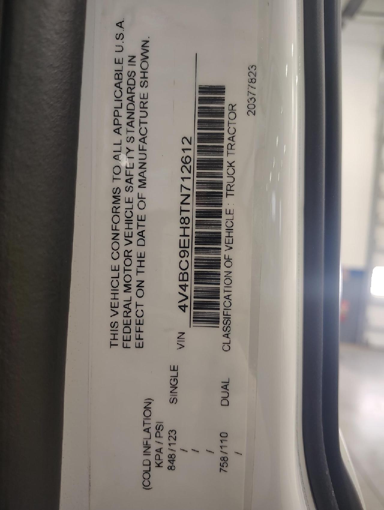 2026 Volvo - image 3