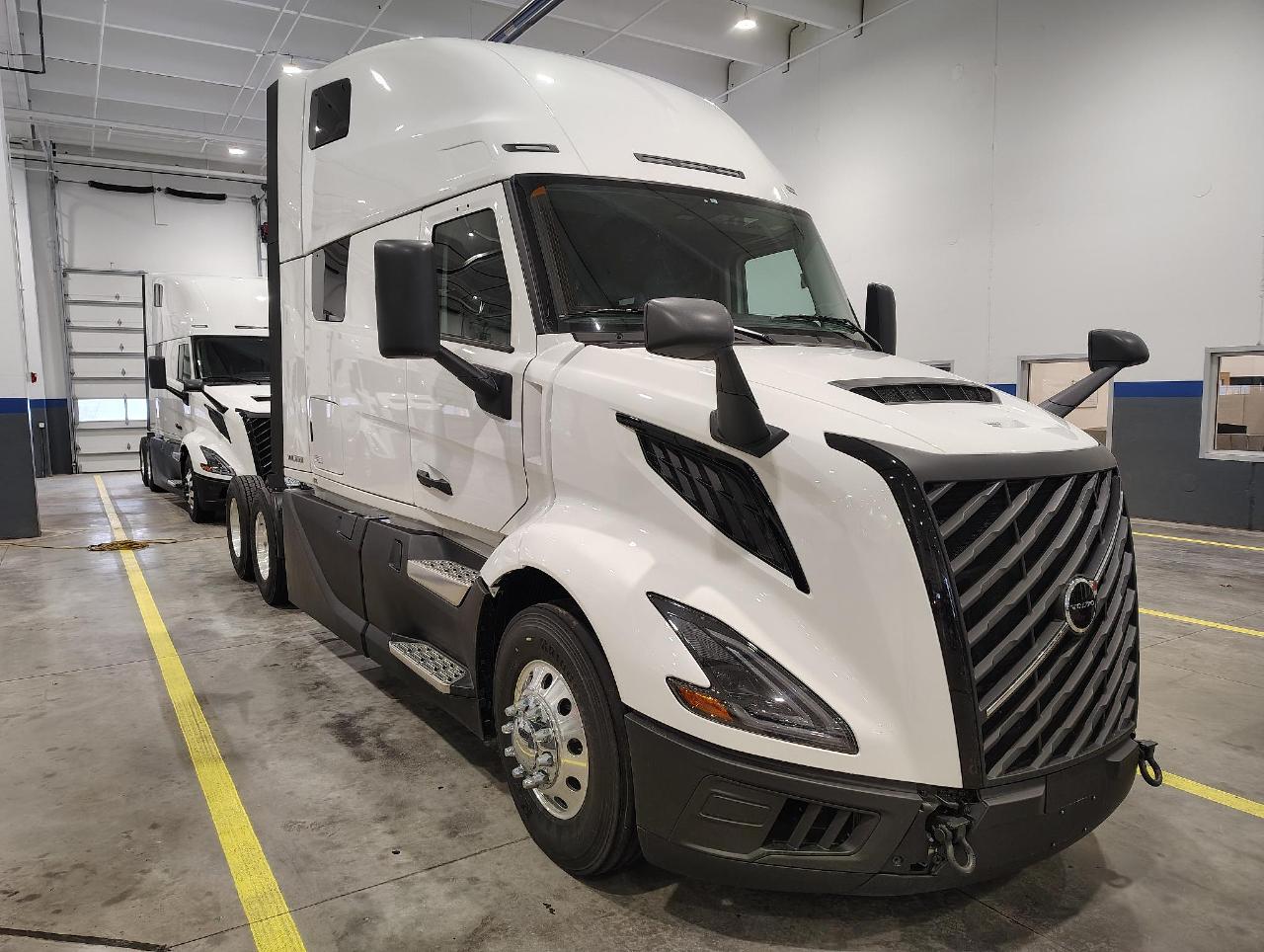 2026 Volvo - image 2