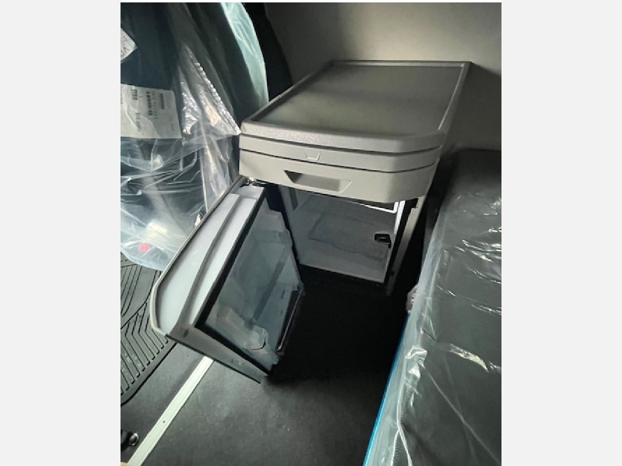 2026 Volvo - image 6