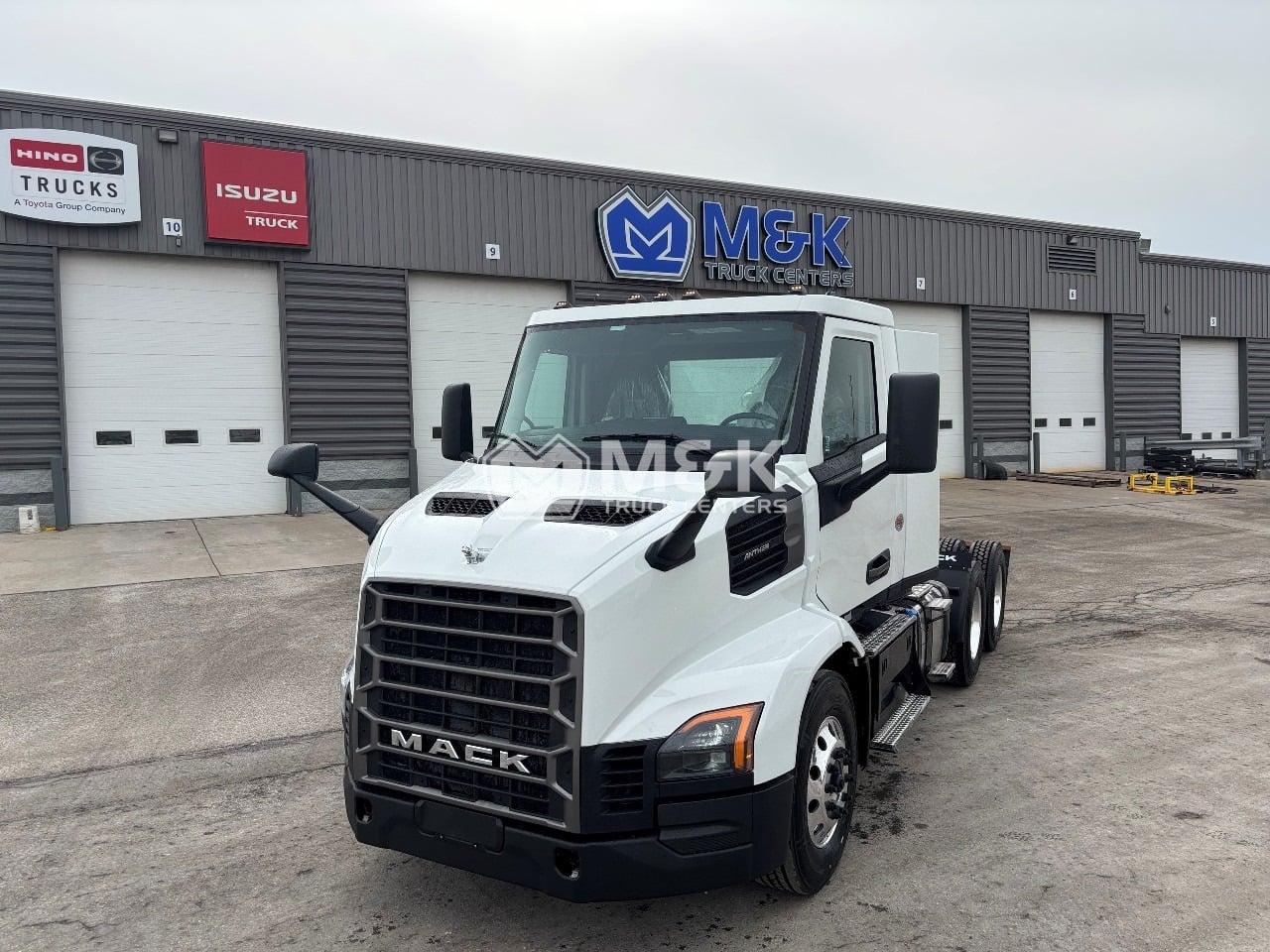 2027 Mack - image 1