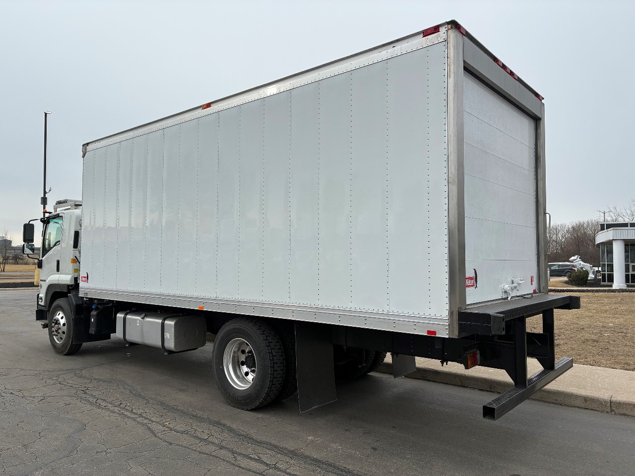 2025 Isuzu - image 5