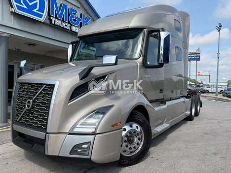 2022 VOLVO VNL64T760 Sleeper #322738 2022 VOLVO VNL64T760 Sleeper #322738