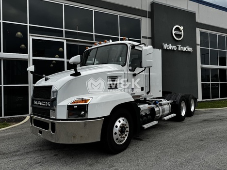 2022-mack-an64t-daycab #322778
