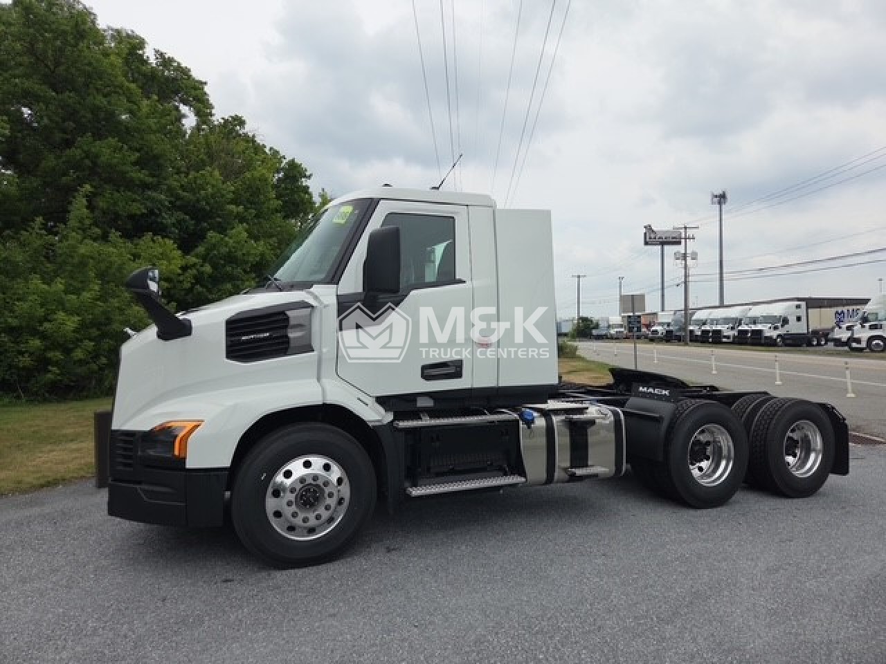 2027 MACK AN64T Daycab #1 2027 MACK AN64T Daycab #1