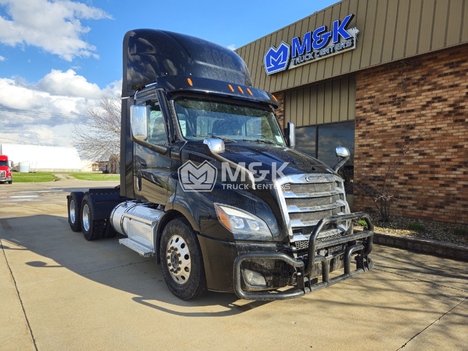 2022-freightliner-cascadia-116-daycab #323072