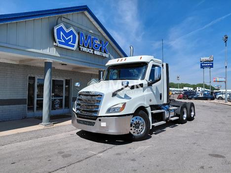 2020-freightliner-cascadia-126-daycab #323094