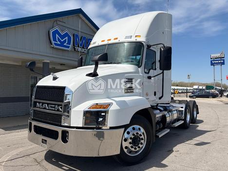 2021-mack-an64t-daycab #323098
