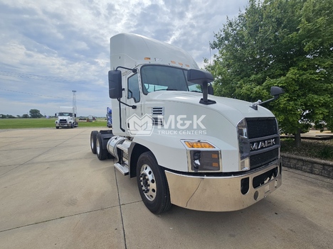 2021-mack-an64t-daycab #323099