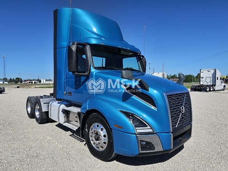 2021-volvo-vnl64t300-daycab #323110