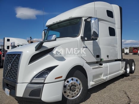 2020 VOLVO VNL760 Sleeper #323146 2020 VOLVO VNL760 Sleeper #323146