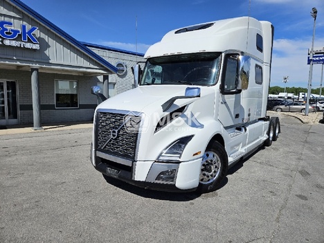 2024 VOLVO VNL64T860 Sleeper #323196