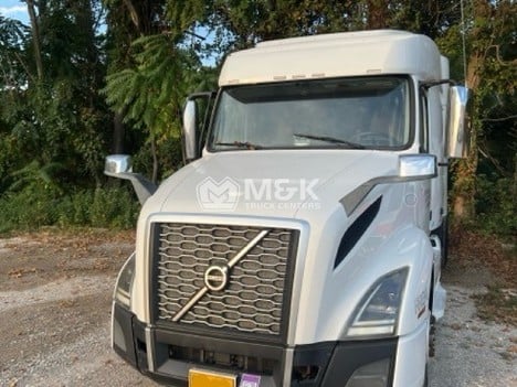 2019-volvo-vnl64t740-sleeper #323289