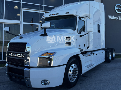 2024-mack-anthem-an64t-sleeper #323293