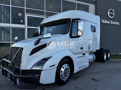 2020-volvo-vnl64t740-sleeper #323500