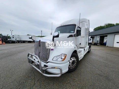 2021-kenworth-t680-sleeper #323507