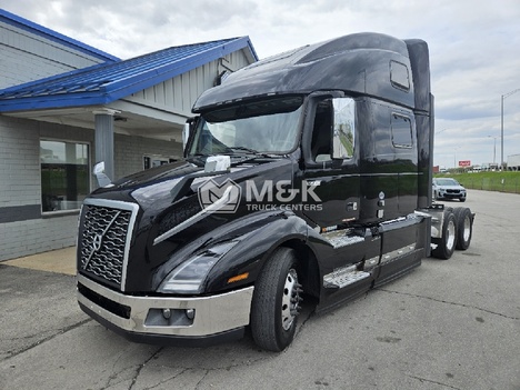 2024 VOLVO VNL64T860 Sleeper #323516