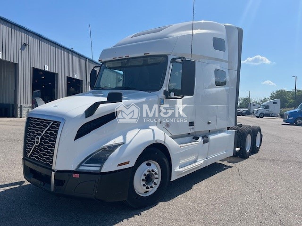 2022 VOLVO VNL64T760 Sleeper #1 2022 VOLVO VNL64T760 Sleeper #1
