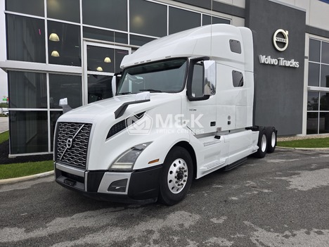 2022 VOLVO VNL64T760 Sleeper #323552