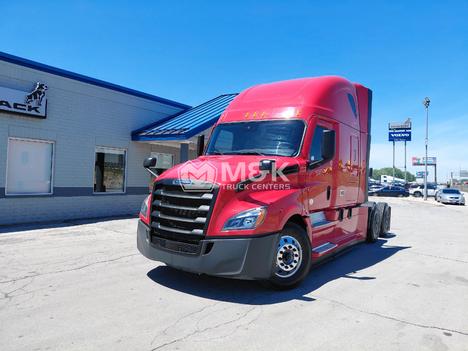 2023-freightliner-cascadia-126-sleeper #323553