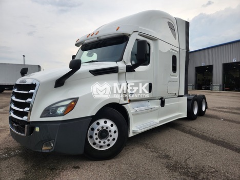2022-freightliner-cascadia-126-sleeper #323583