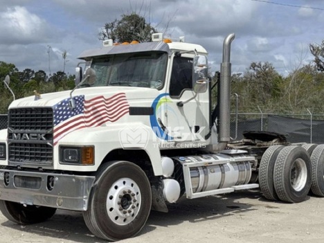 2022-mack-pinnacle-daycab #323586
