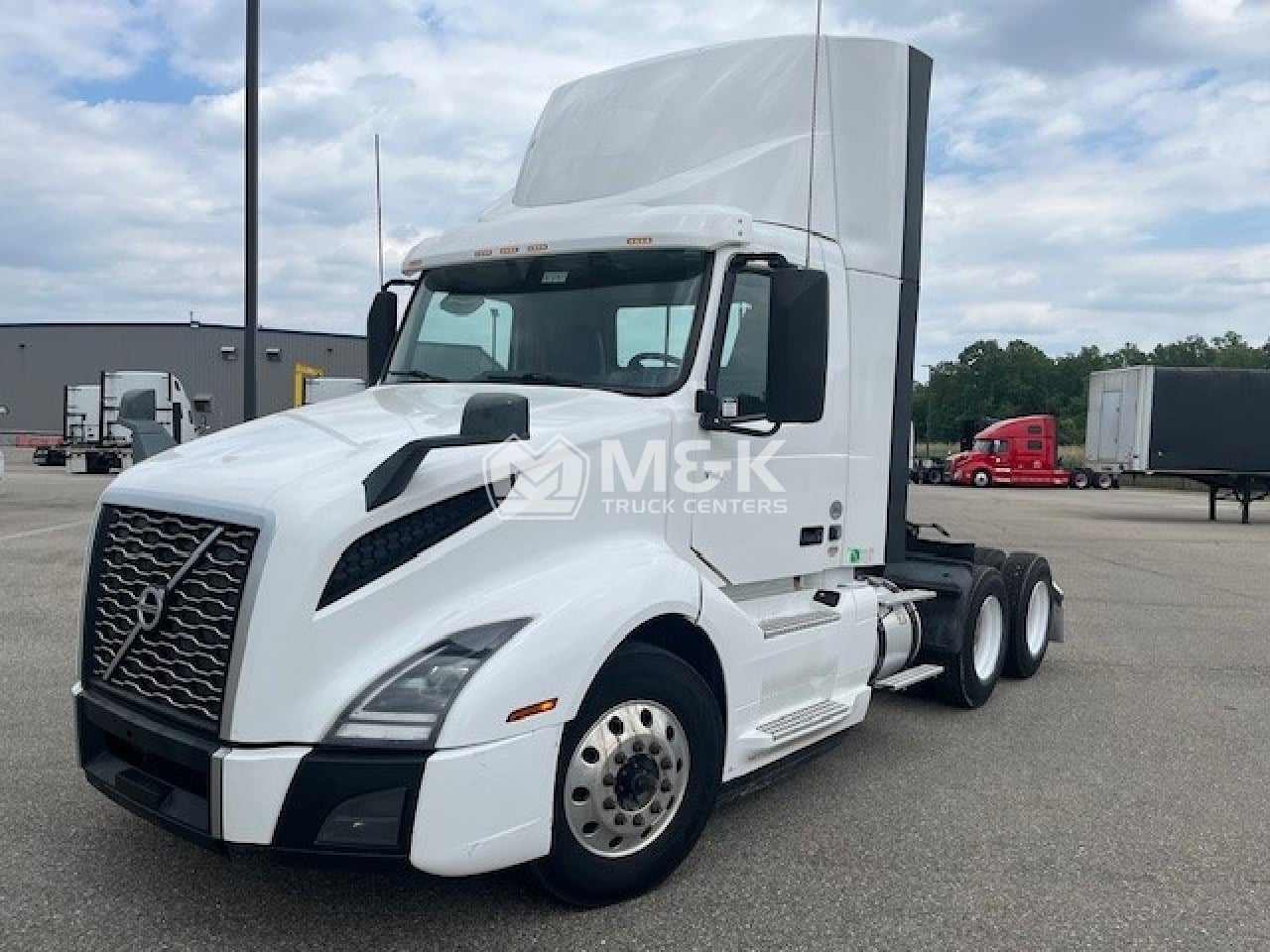 2021 VOLVO VNL64T300 Daycab #1 2021 VOLVO VNL64T300 Daycab #1