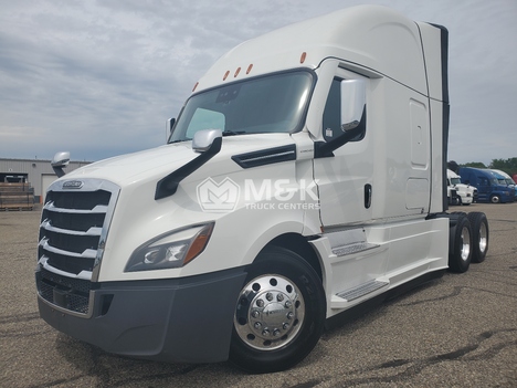 2023-freightliner-cascadia-126-sleeper #323831