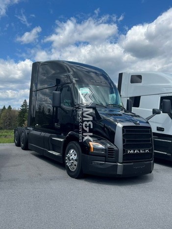 2026-mack-pioneer-sleeper #323844