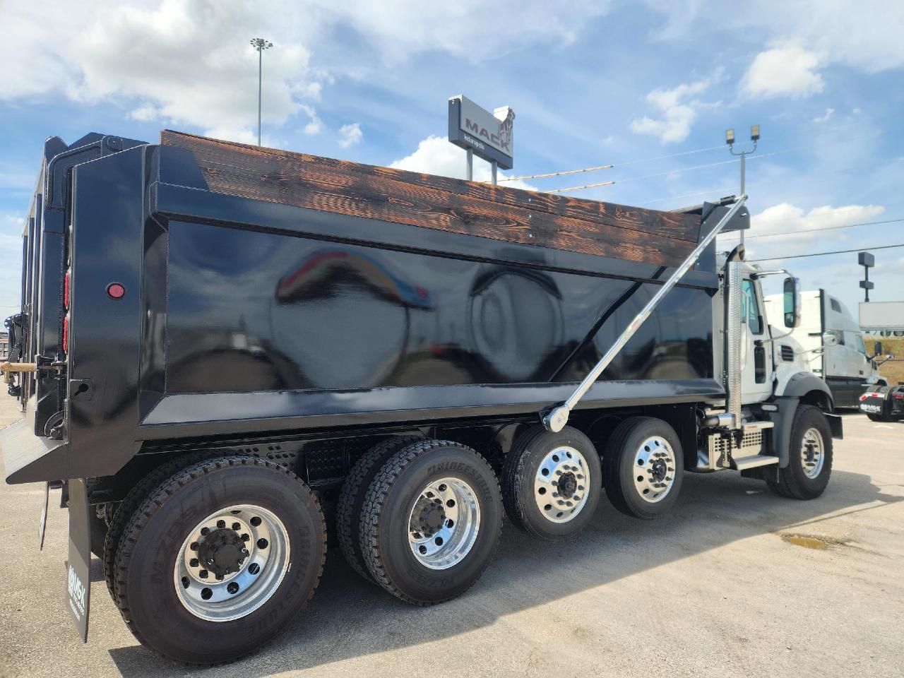2027 Mack in Indianapolis, IN — photo 4