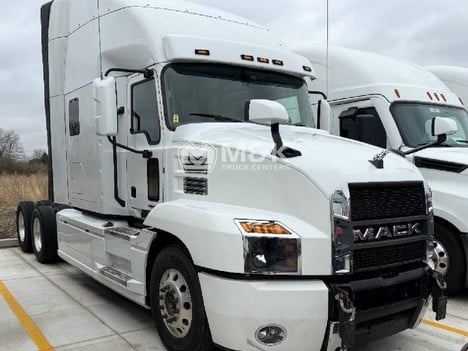 2022-mack-anthem-sleeper #324106