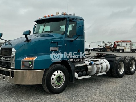 2020-mack-anthem-daycab #324135