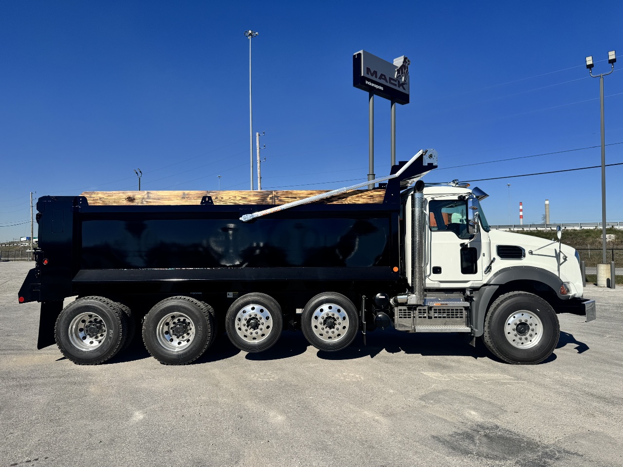 2027 Mack in Indianapolis, IN — photo 4