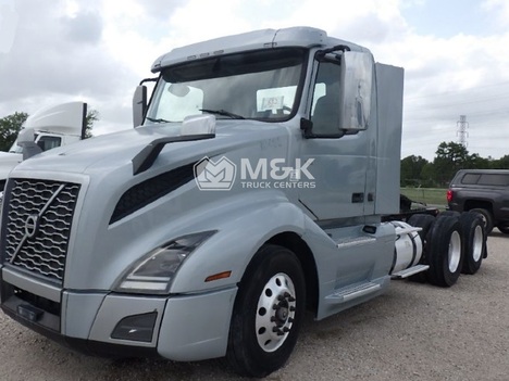 2020-volvo-vnl64t300-daycab #324225